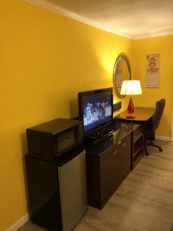 Dragon Inn & Suites Fayette Bagian luar foto
